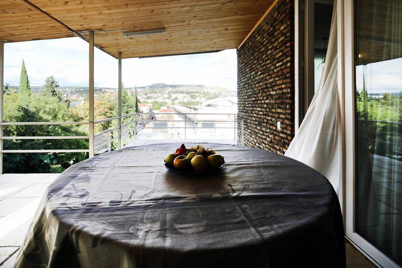 Hotel Twins Tiflis Exterior foto