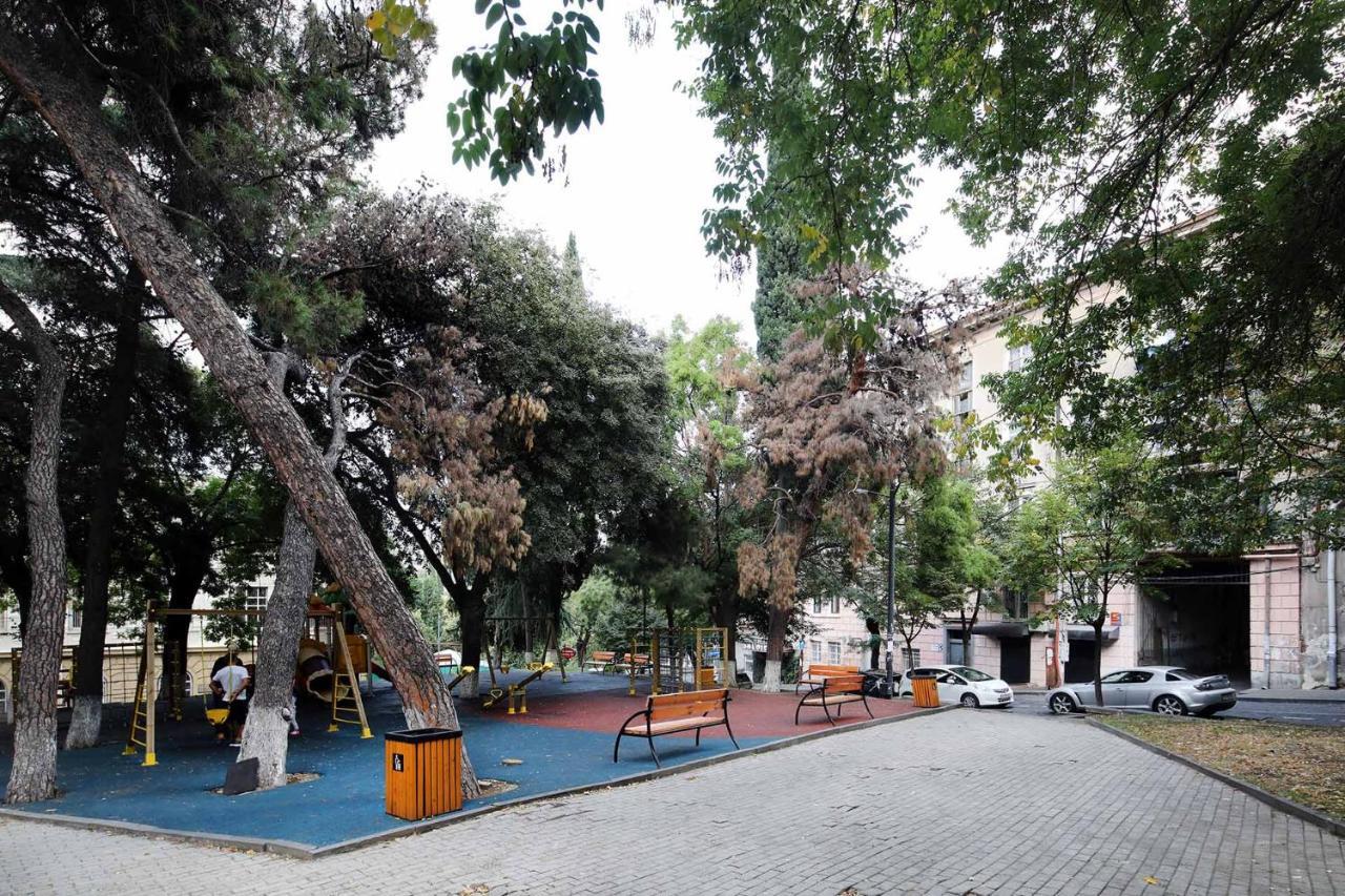 Hotel Twins Tiflis Exterior foto